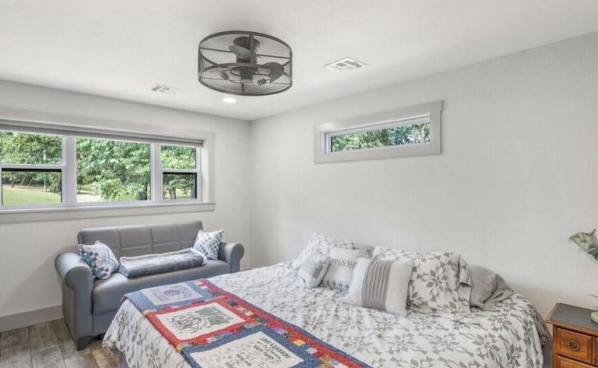 Photo of Bedroom in Wyandotte