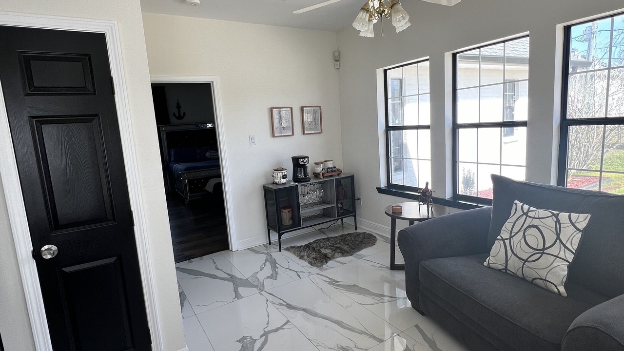 Photo of Livingroom in LaPlace
