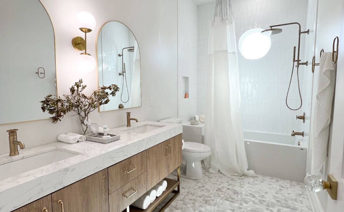 Photo of Bathroom in Bid-a-wee Beach