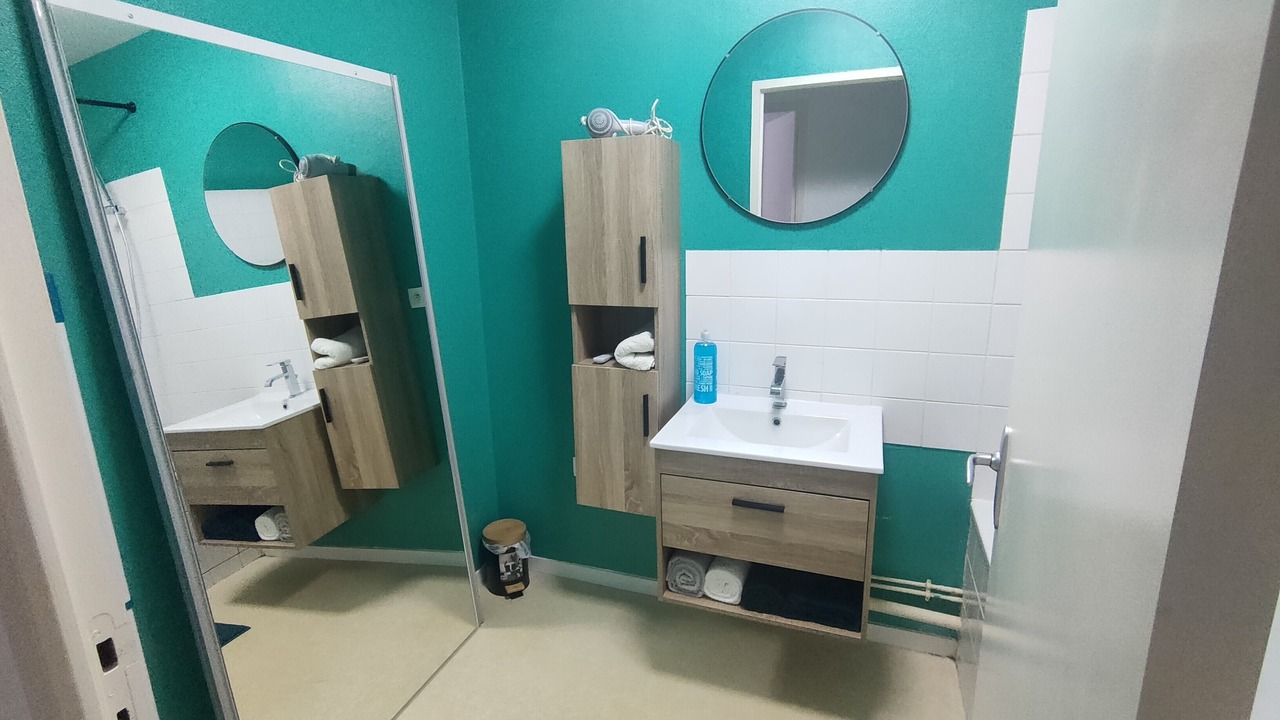 Photo of Bathroom in Villejean