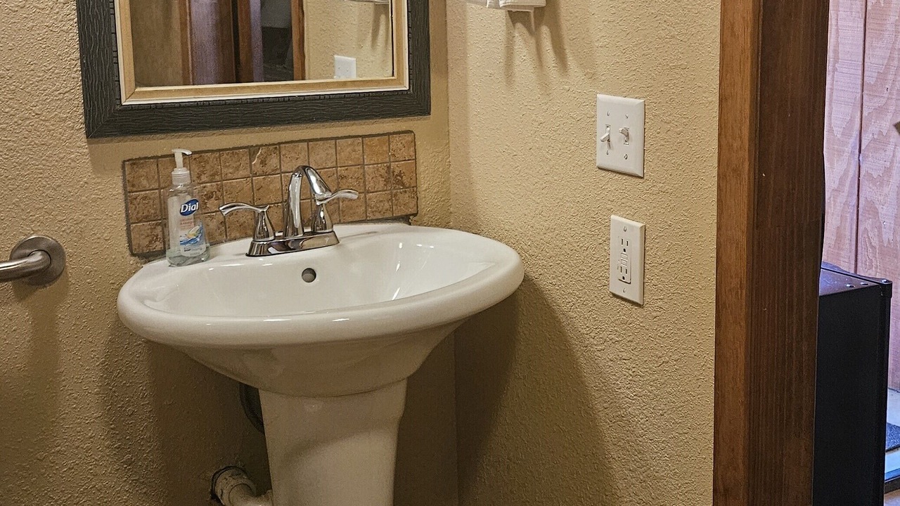 Photo of Bathroom in Silver Creek Village