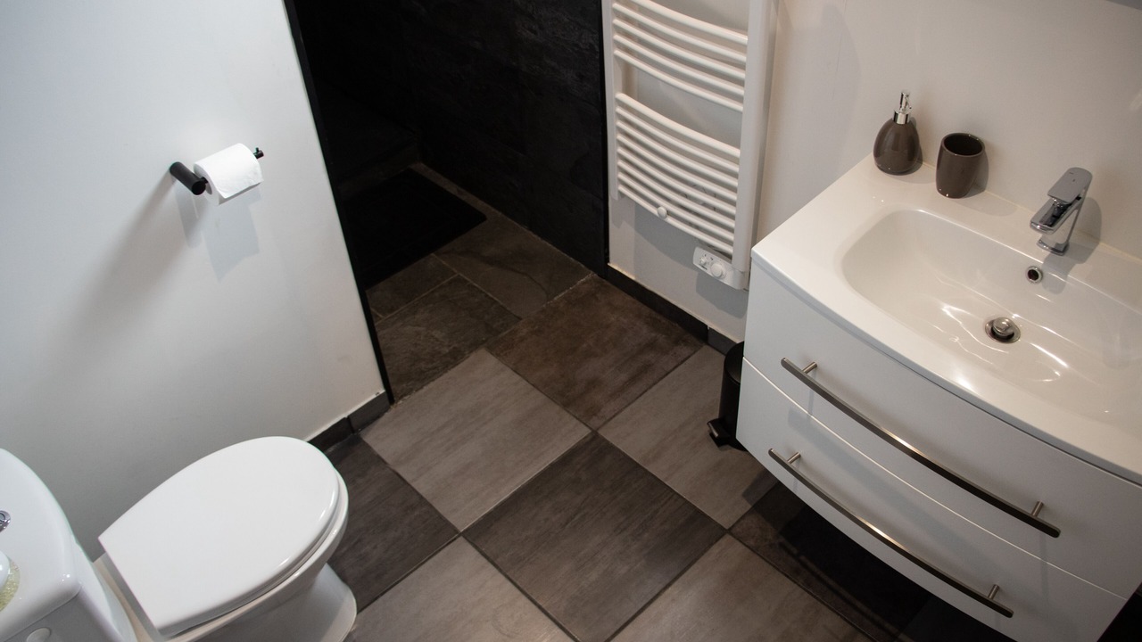 Photo of Bathroom in Menville