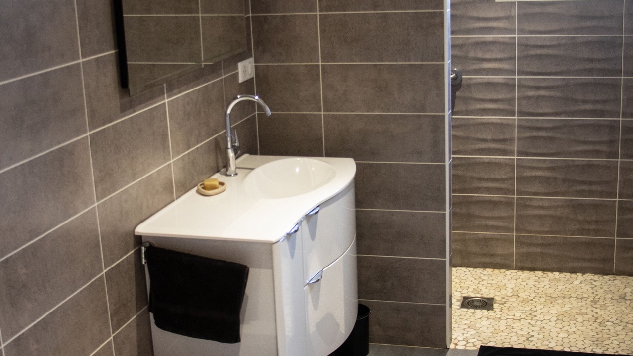 Photo of Bathroom in Menville
