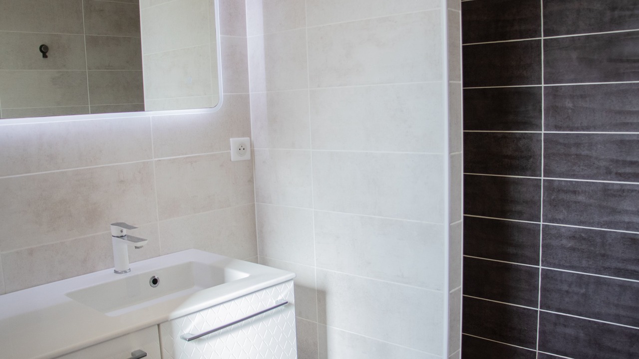 Photo of Bathroom in Menville