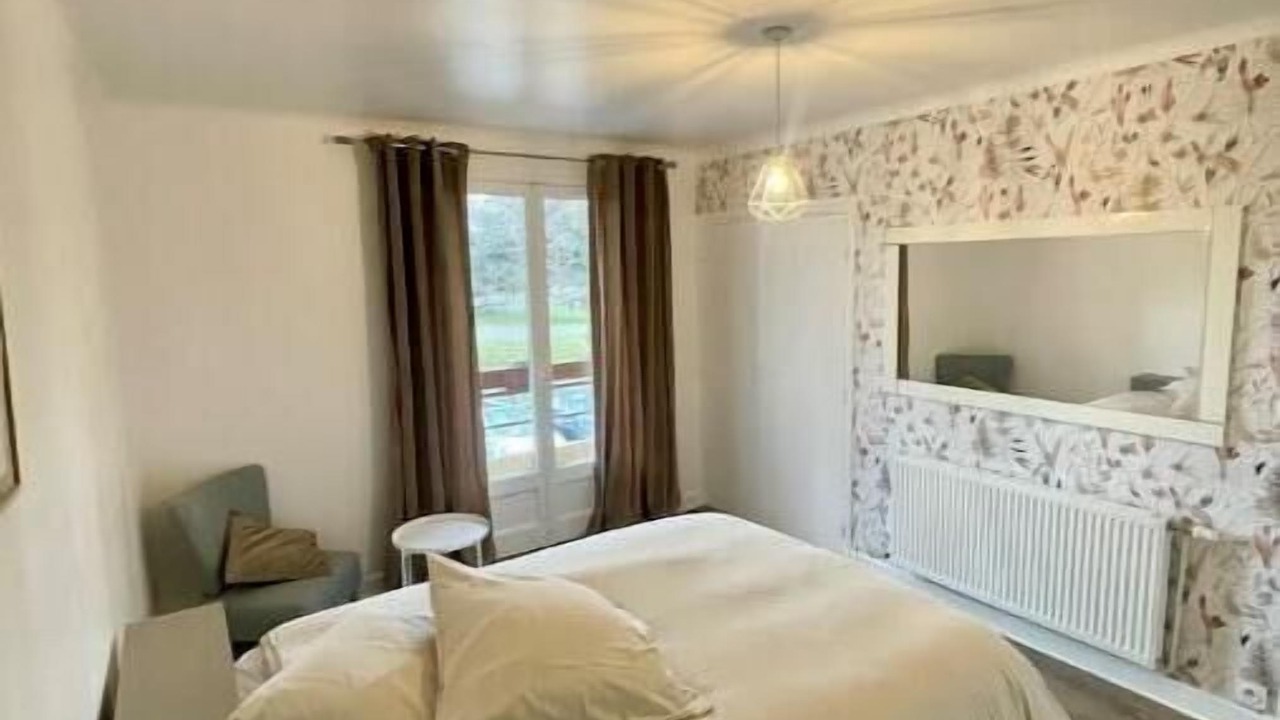 Photo of Bedroom in Le Bourget-du-Lac