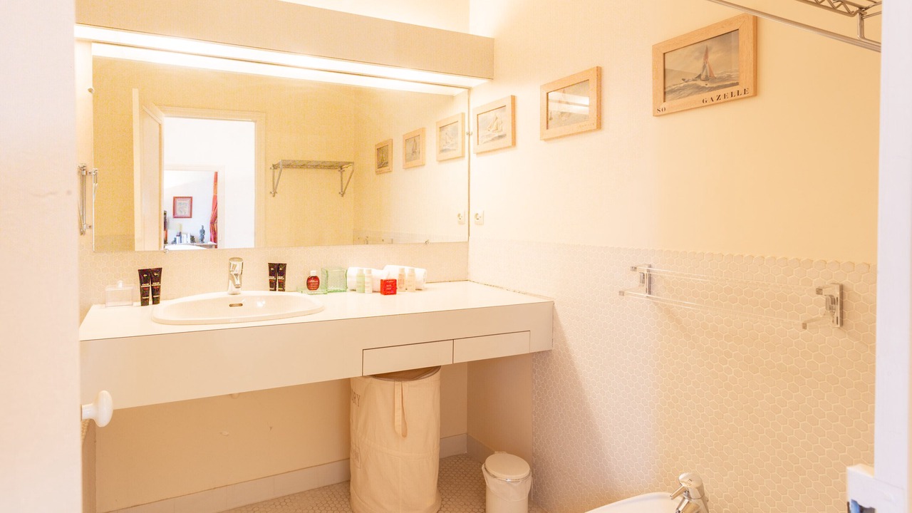 Photo of Bathroom in Orange