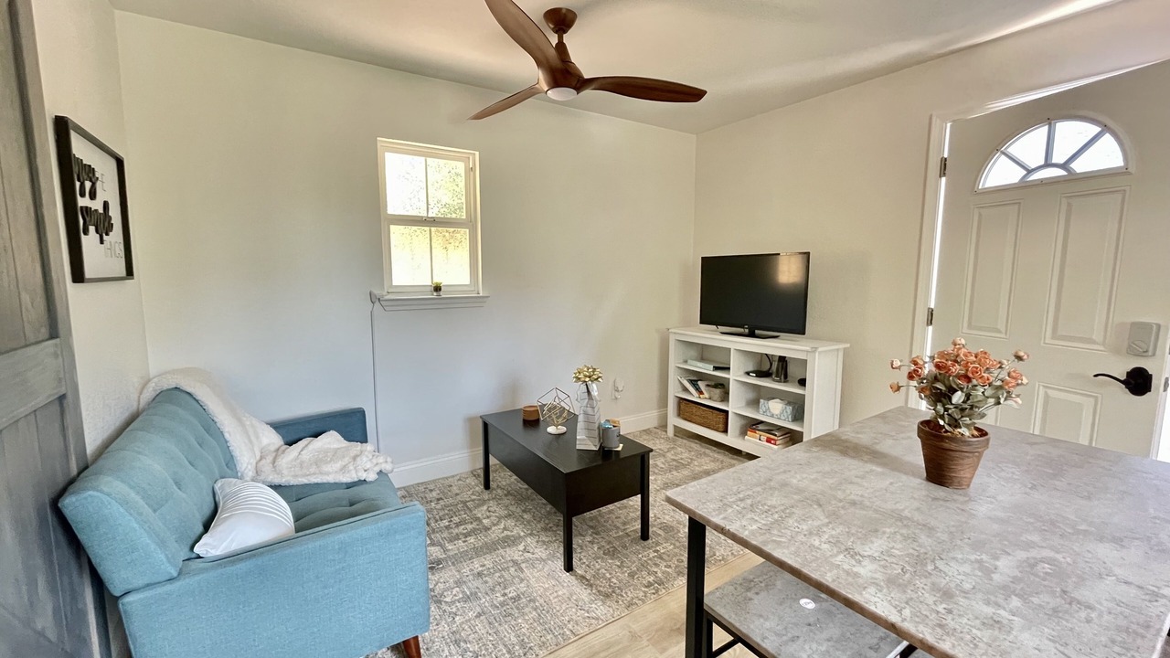 Photo of Livingroom in Silver Creek