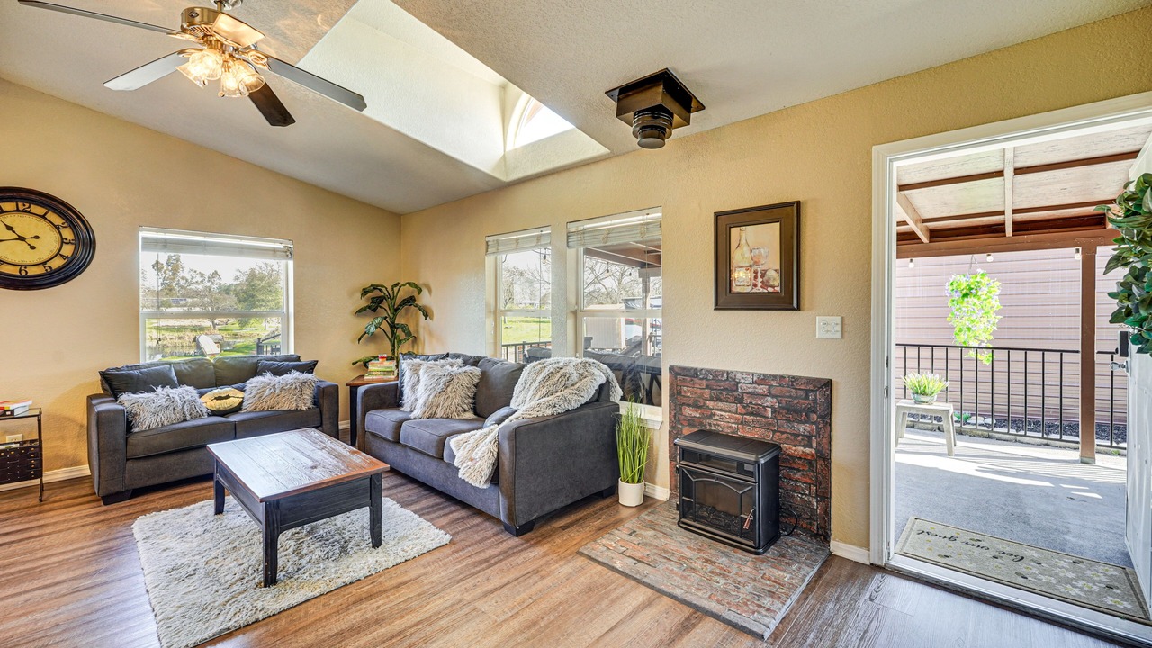 Photo of Livingroom in Lincoln