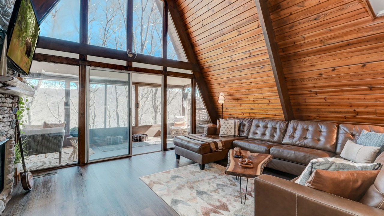Photo of Livingroom in Tate