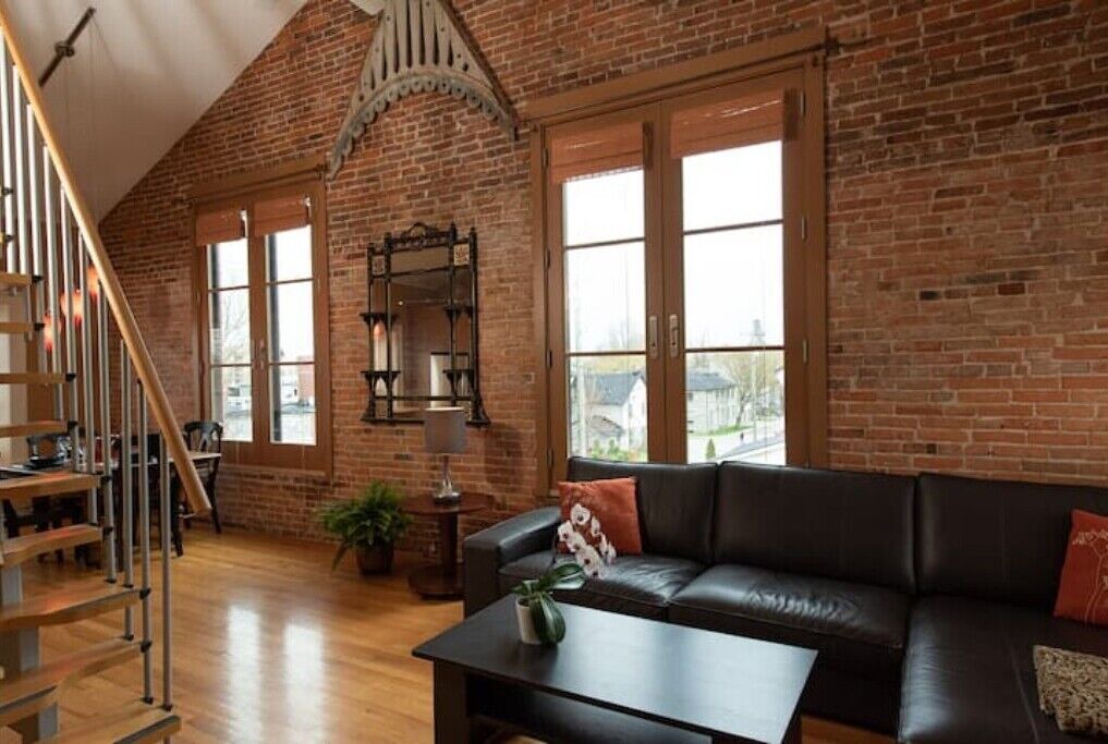 Photo of Livingroom in Kingston