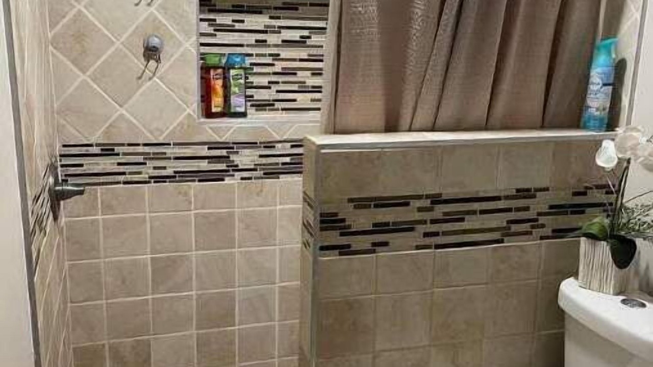 Photo of Bathroom in Woodridge