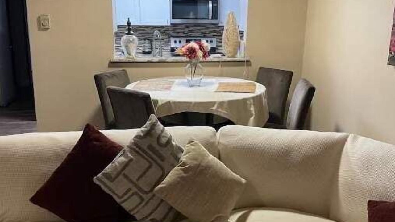 Photo of Livingroom in Woodridge