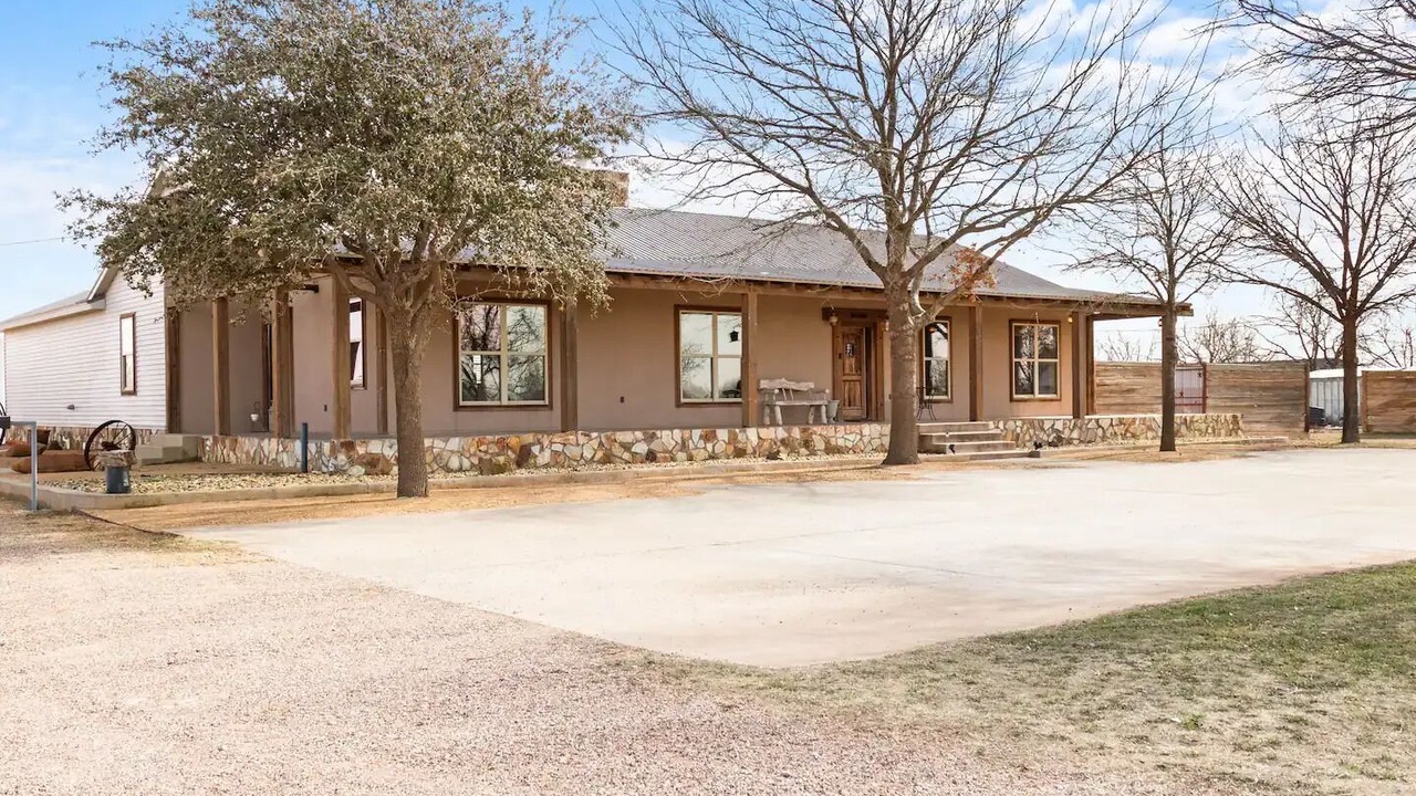 Photo of Outdoor in Shallowater