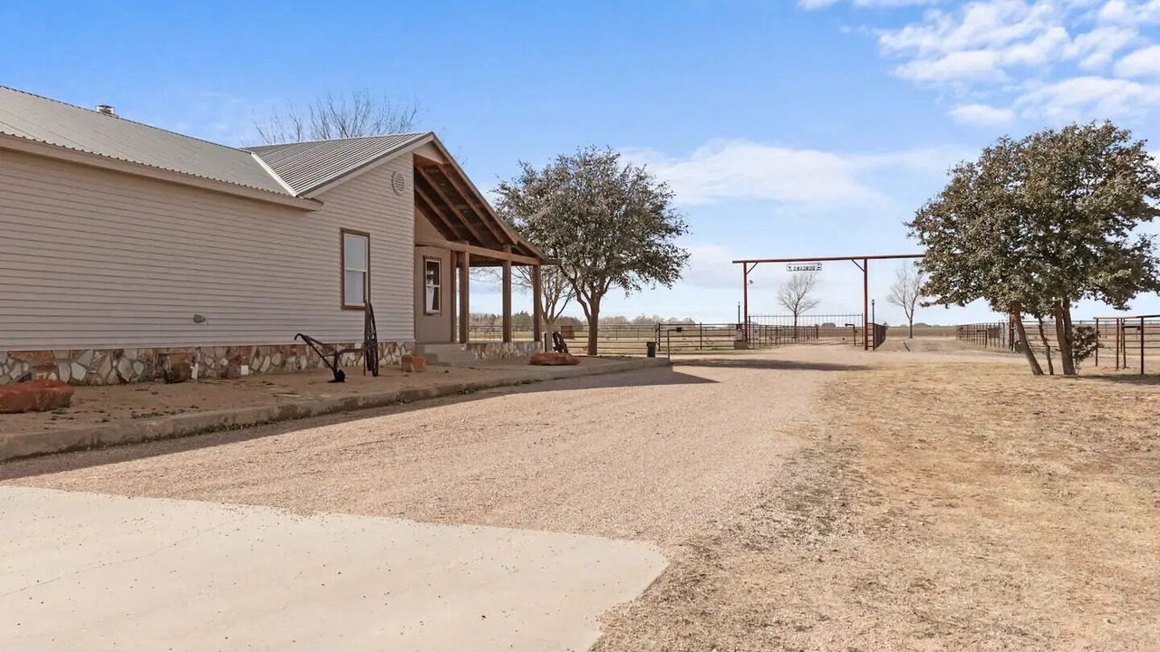 Photo of Outdoor in Shallowater