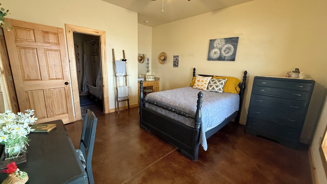 Photo of Bedroom in Shallowater