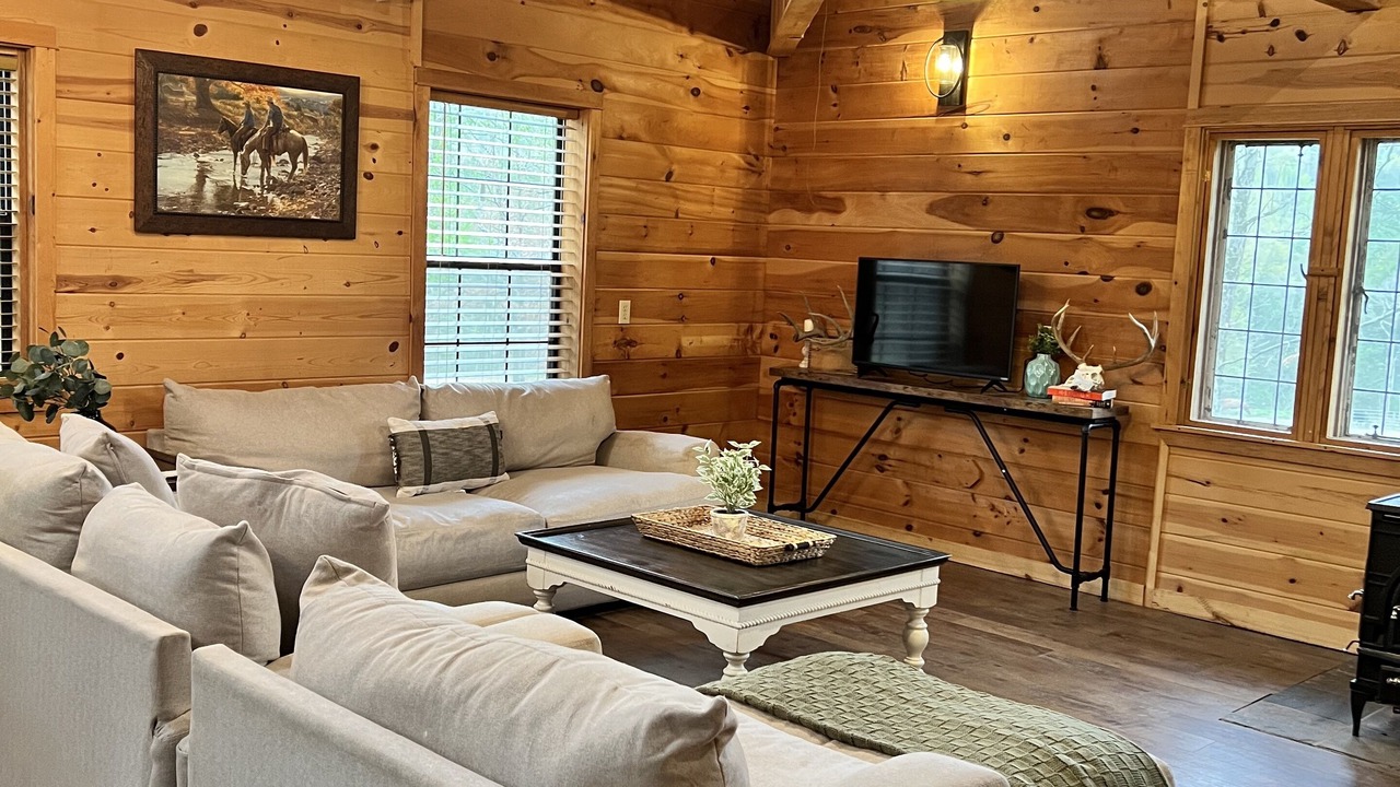 Photo of Livingroom in Center Ridge