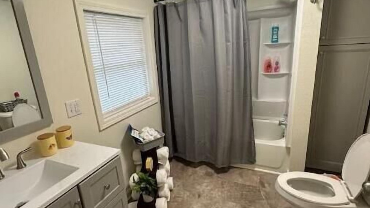 Photo of Bathroom in Leadsville