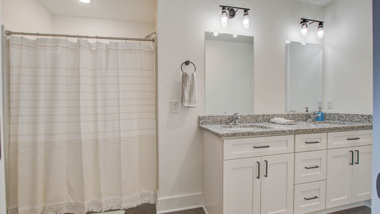 Photo of Bathroom in Hanahan