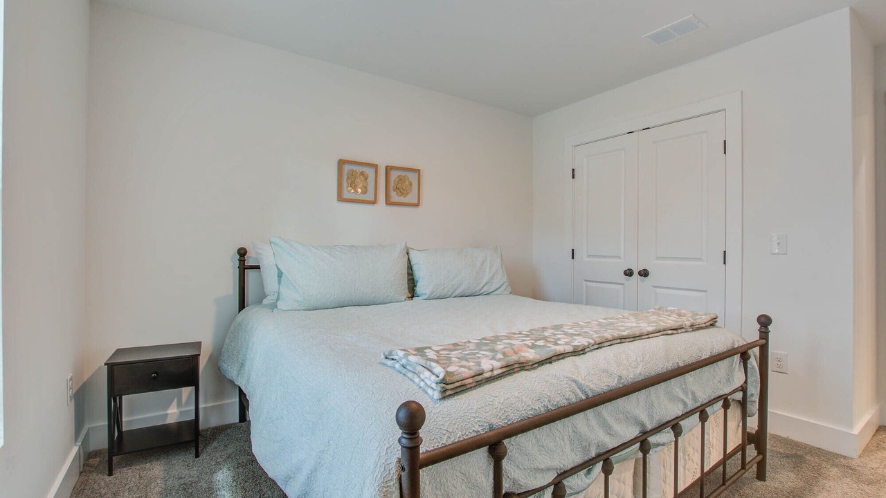 Photo of Bedroom in Hanahan
