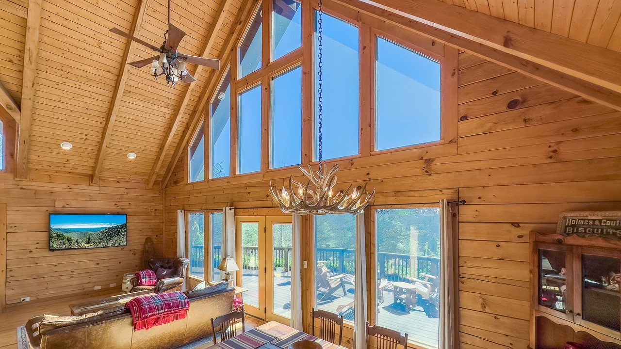 Photo of Livingroom in Mill Spring