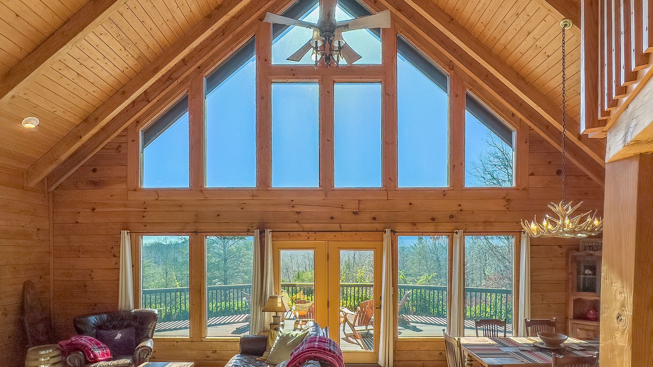 Photo of Livingroom in Mill Spring