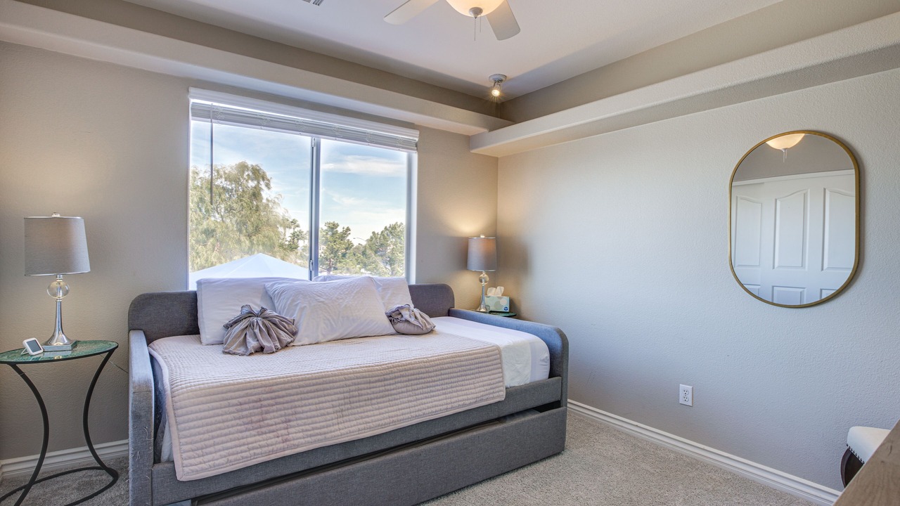 Photo of Livingroom in Silverado Ranch