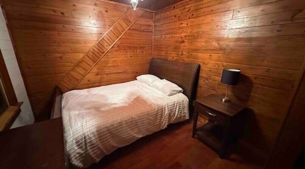 Photo of Bedroom in Bowdon Junction