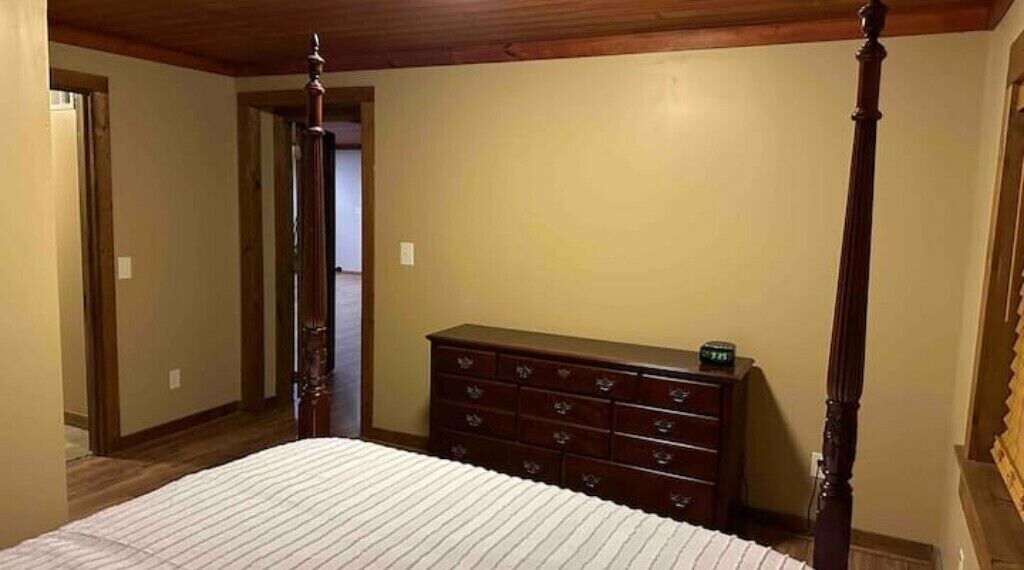 Photo of Bedroom in Bowdon Junction