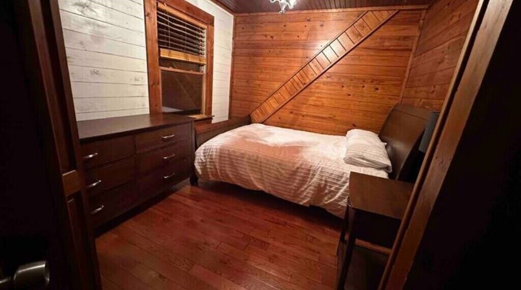 Photo of Bedroom in Bowdon Junction