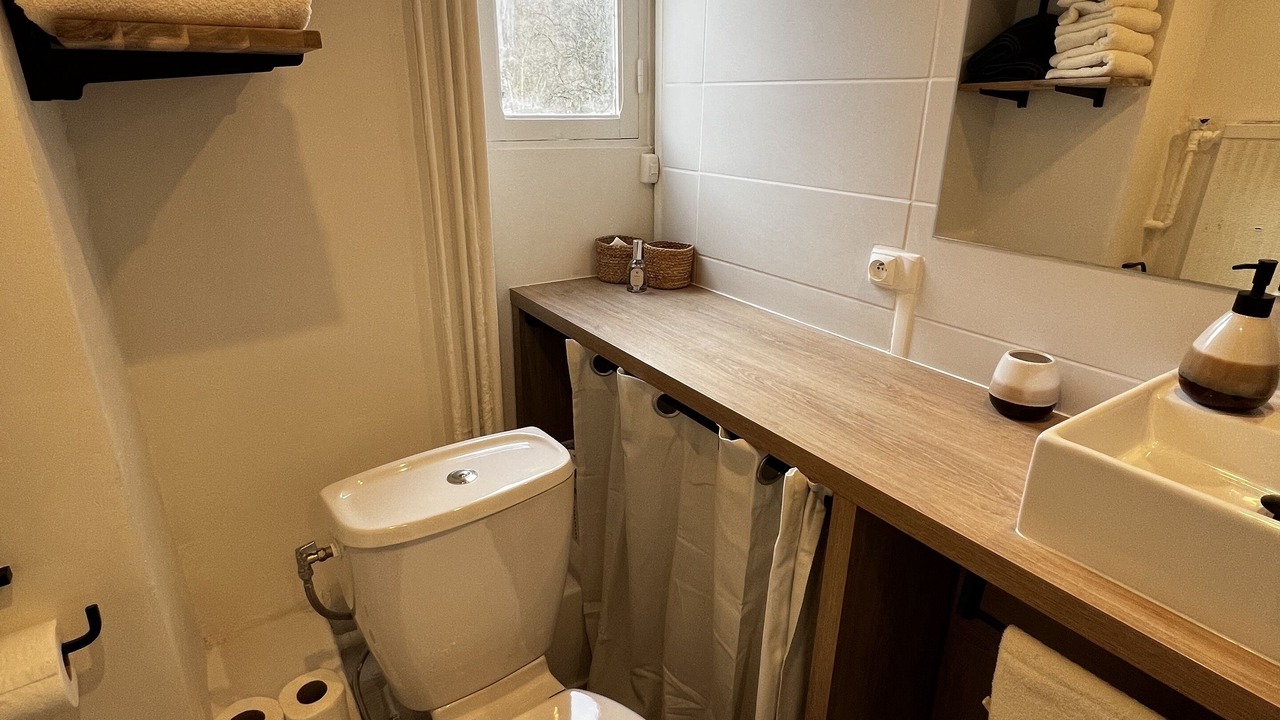 Photo of Bathroom in Uriage-les-Bains