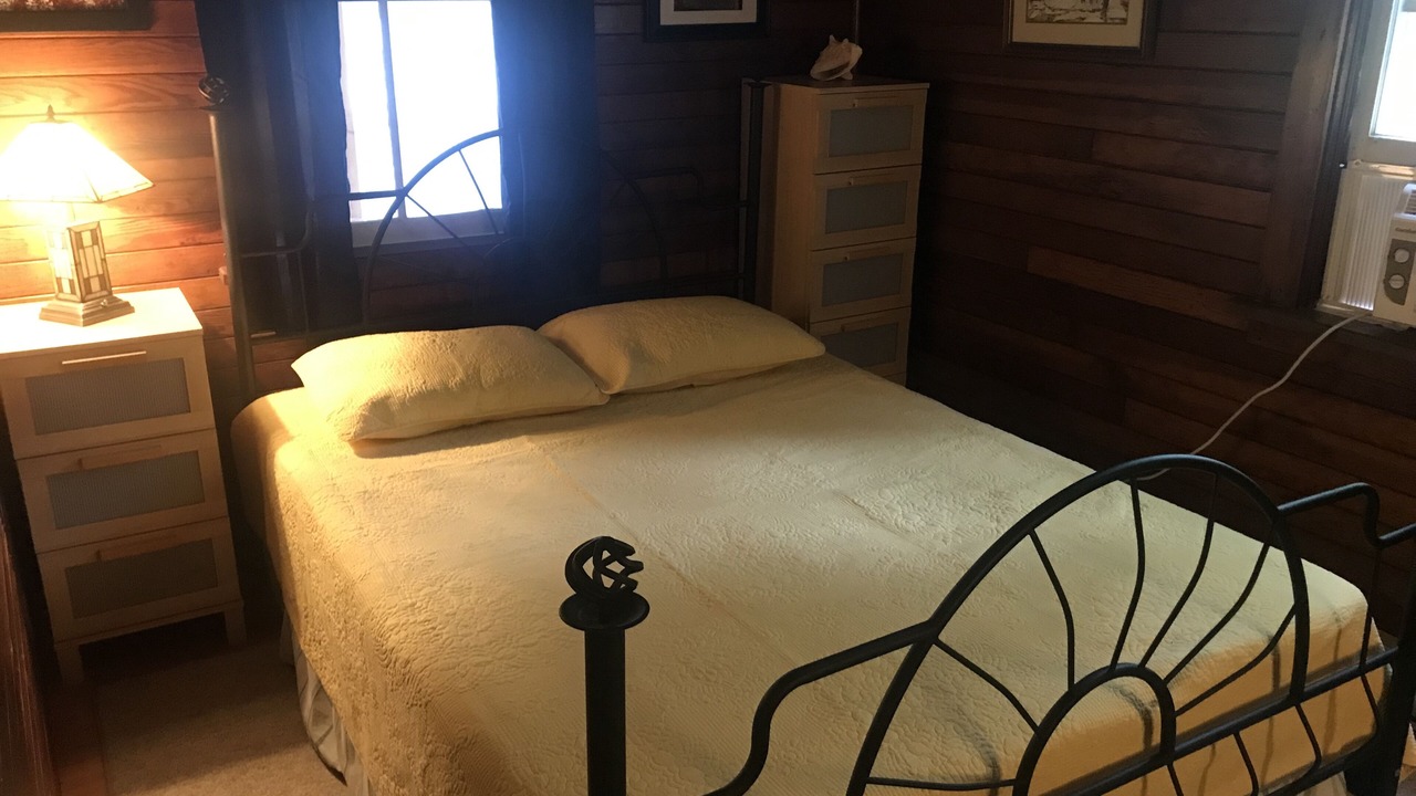 Photo of Bedroom in Lanark Highlands