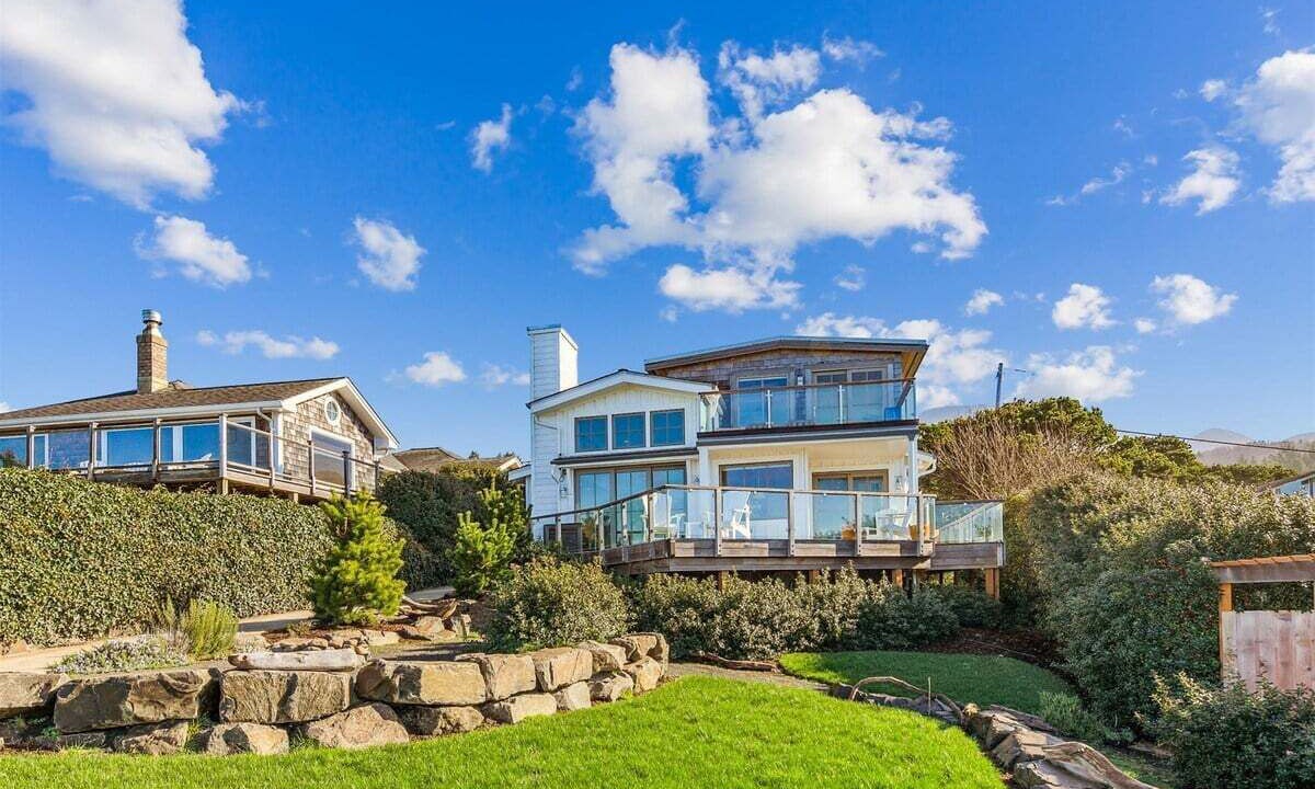 Photo of Others in Arch Cape