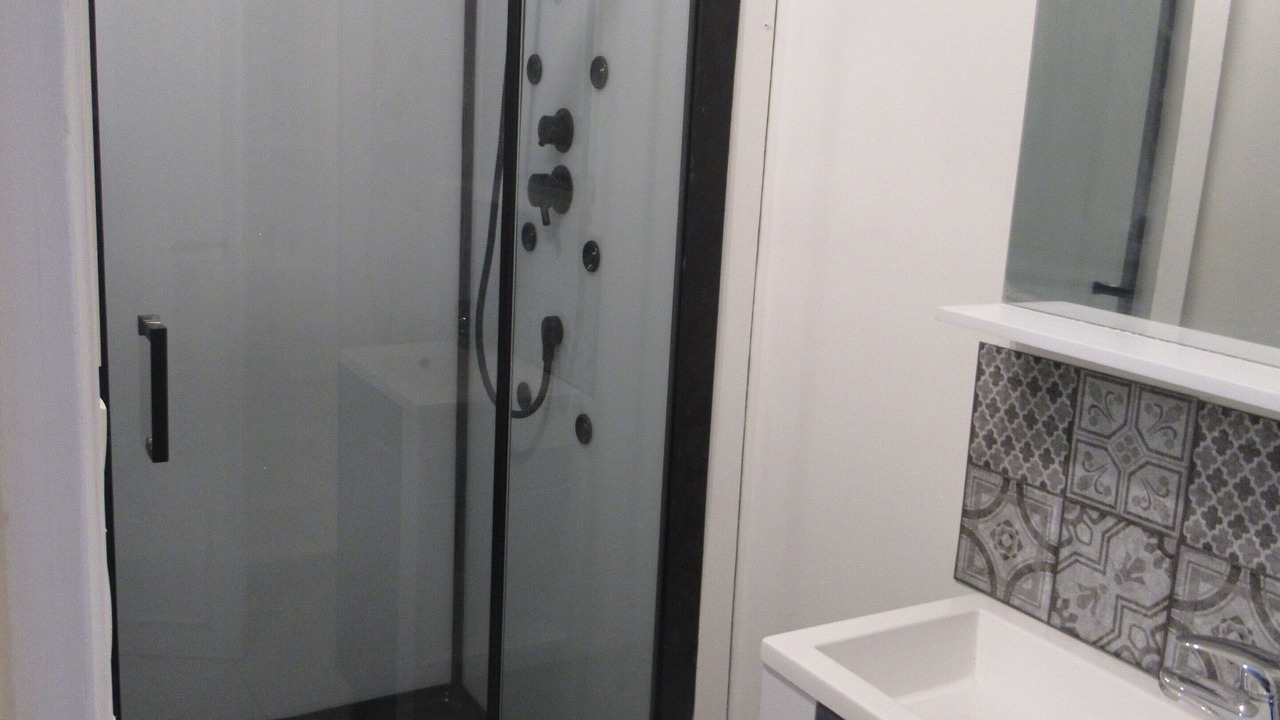 Photo of Bathroom in Cholet