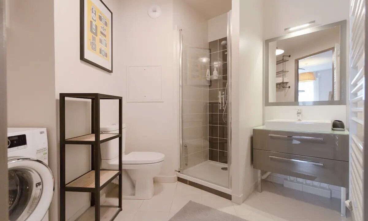 Photo of Bathroom in Puteaux