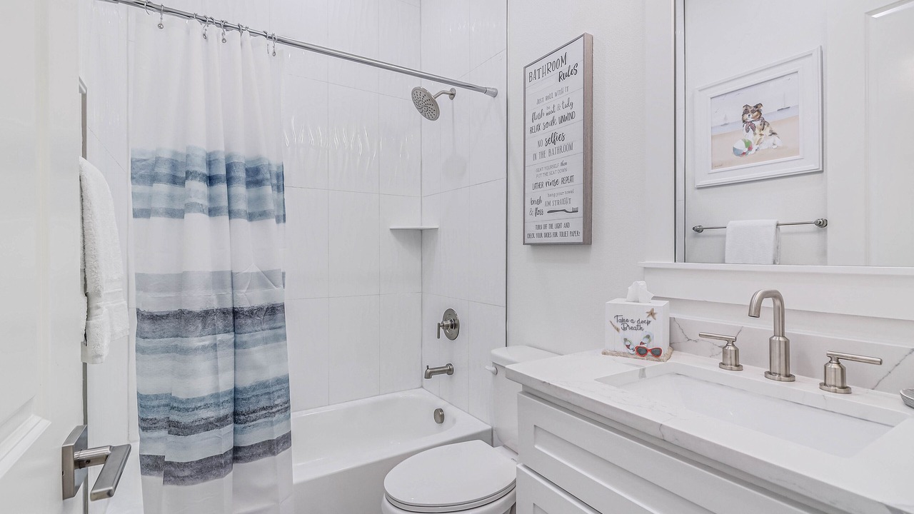 Photo of Bathroom in Cinnamon Shore