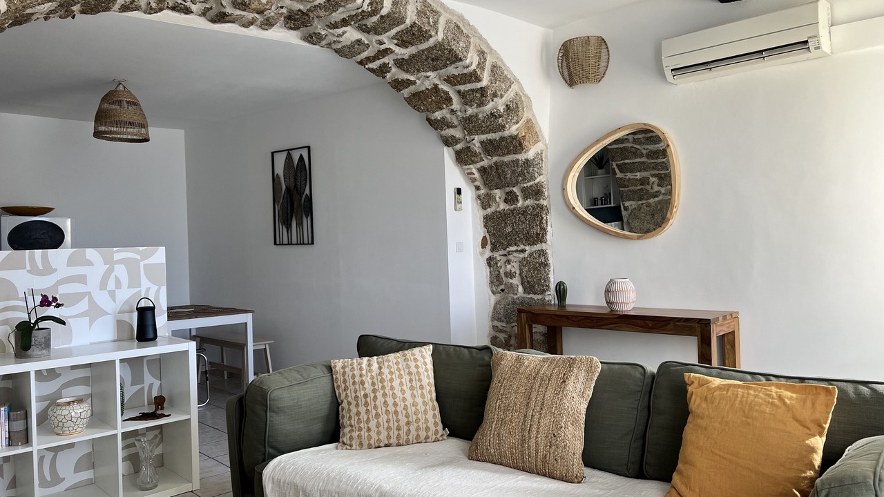 Photo of Livingroom in Notre-Dame-de-la-Rouviere