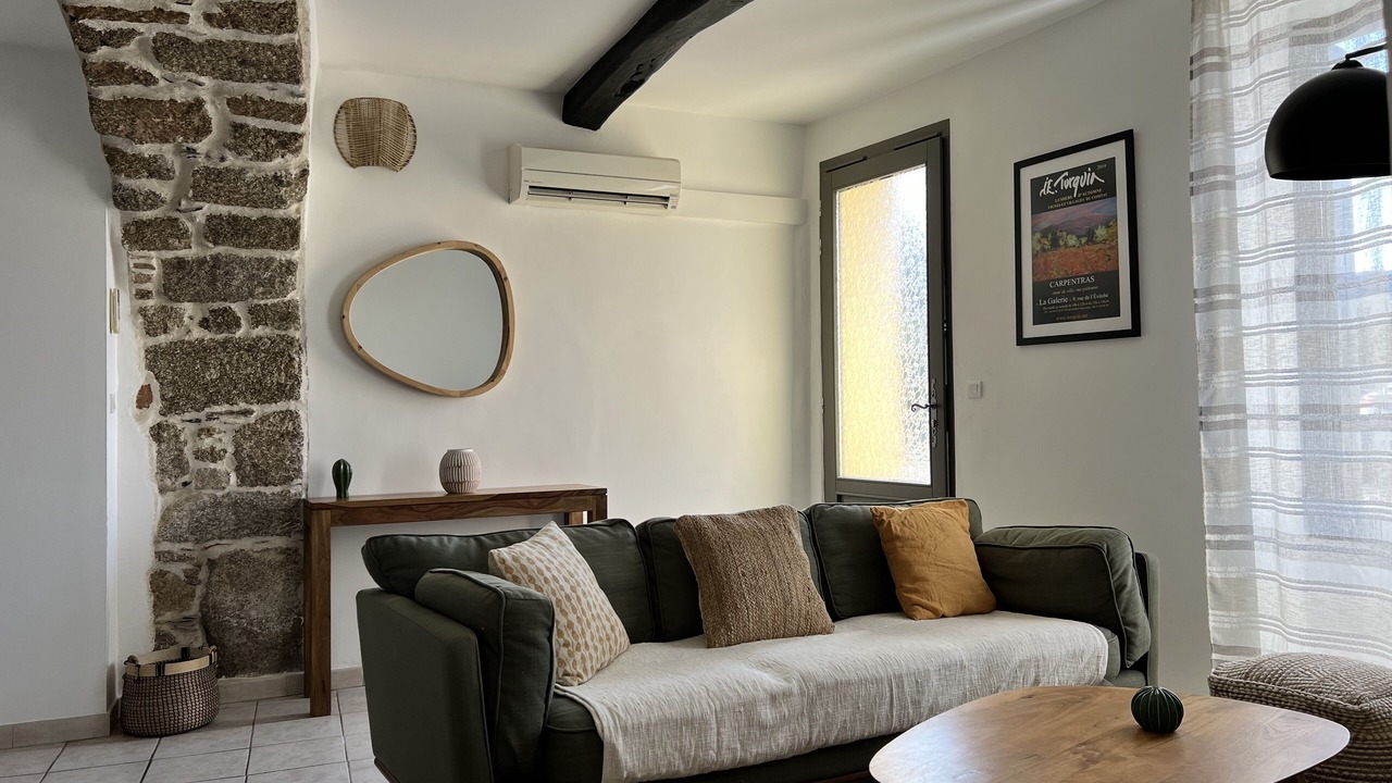 Photo of Livingroom in Notre-Dame-de-la-Rouviere