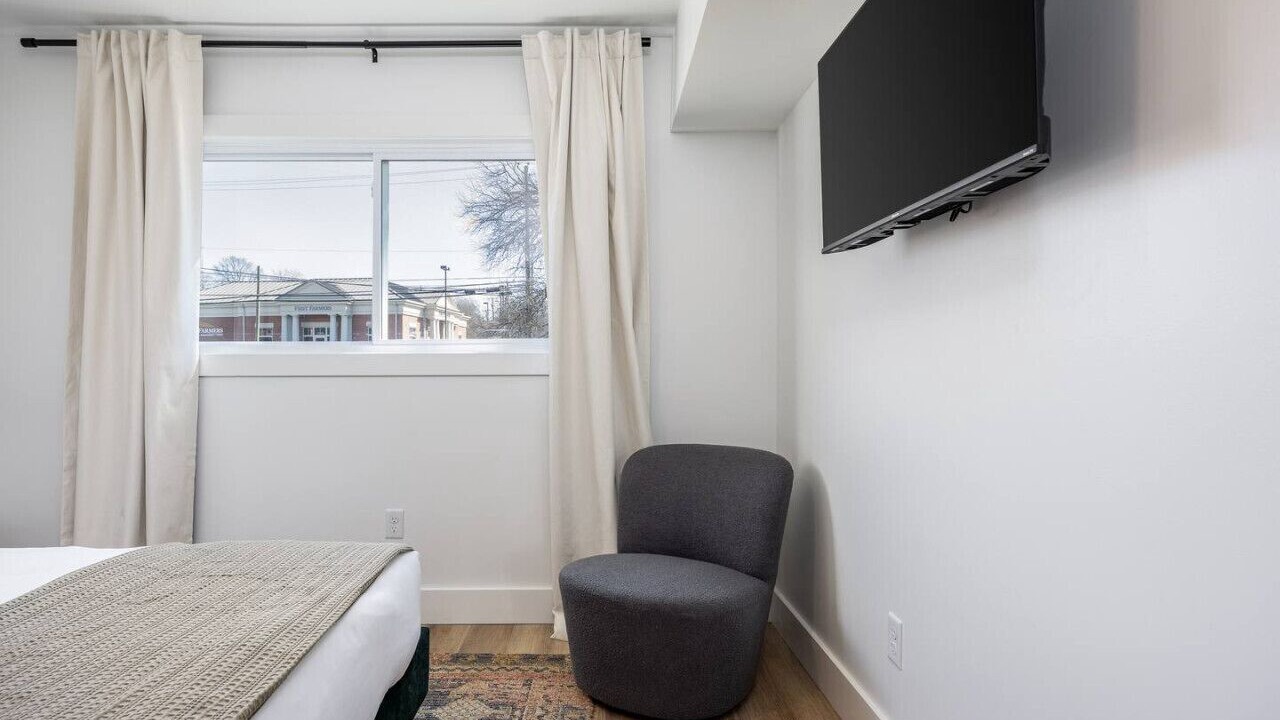 Photo of Bedroom in Hillsboro Village