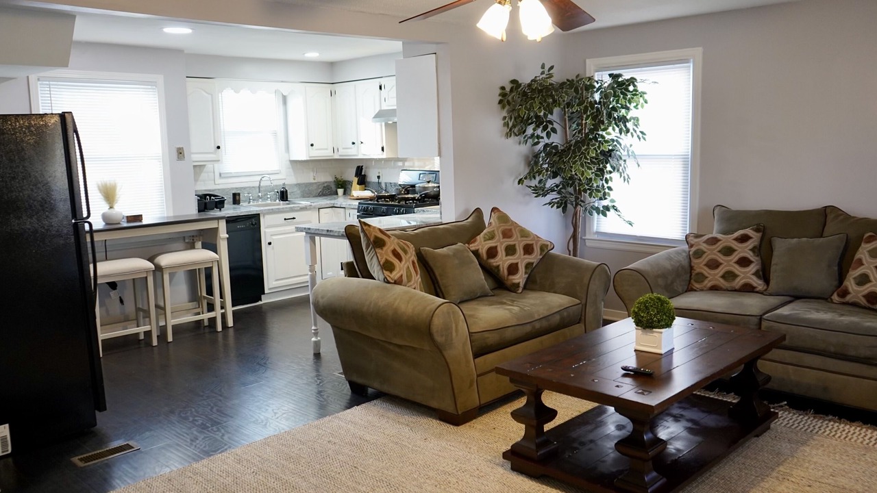 Photo of Livingroom in Amherst