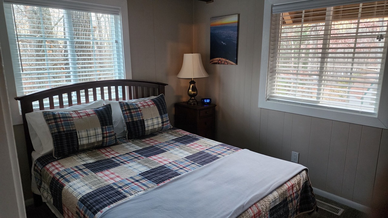 Photo of Bedroom in McGaheysville