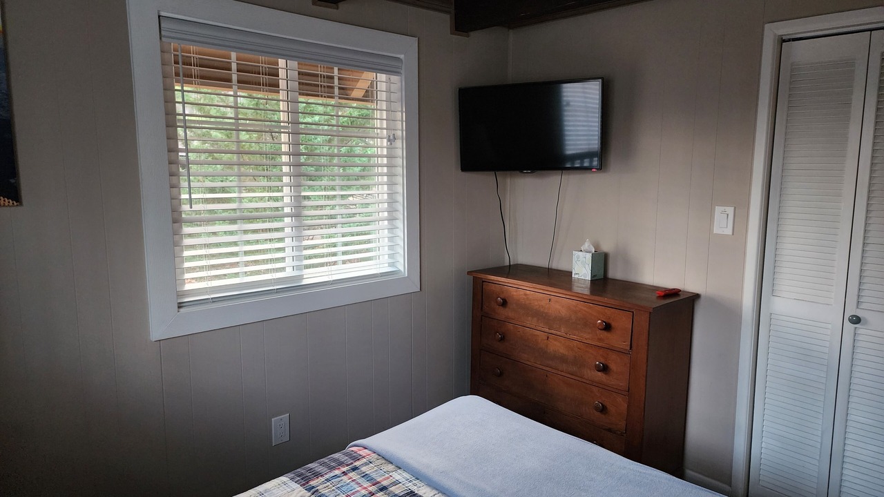 Photo of Bedroom in McGaheysville