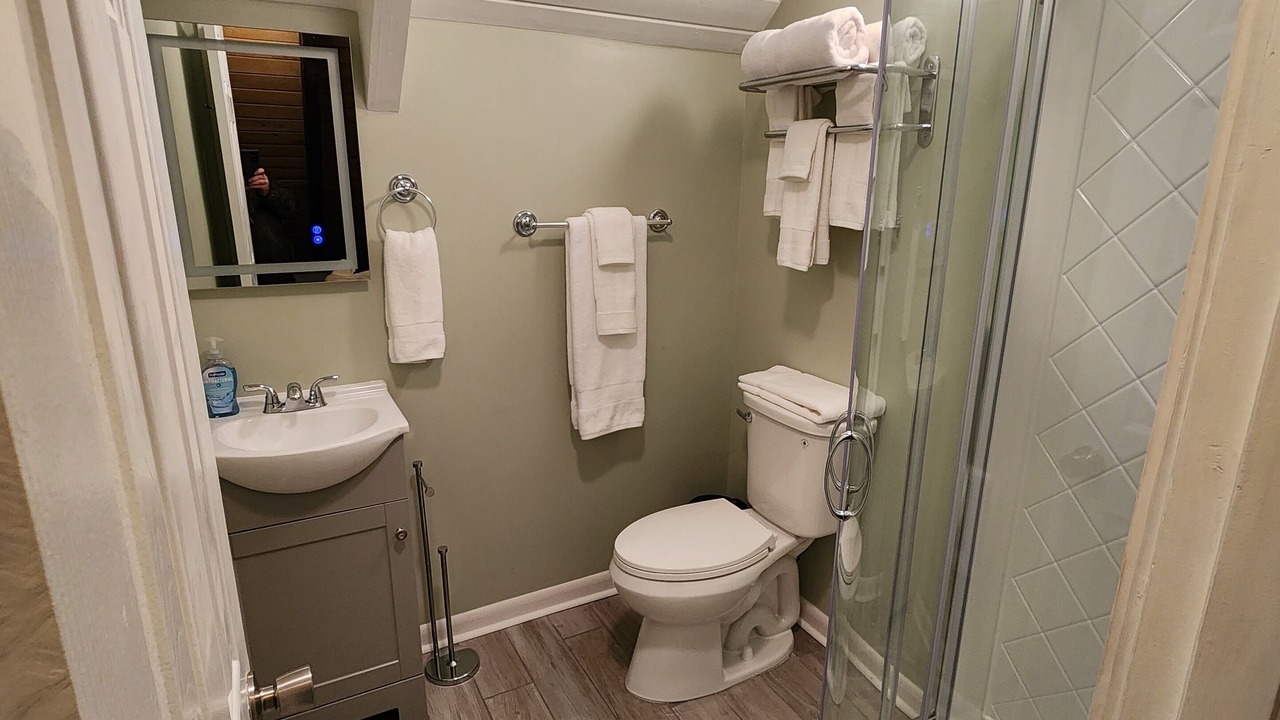Photo of Bathroom in McGaheysville