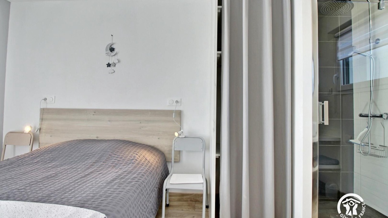 Photo of Bedroom in Gavres