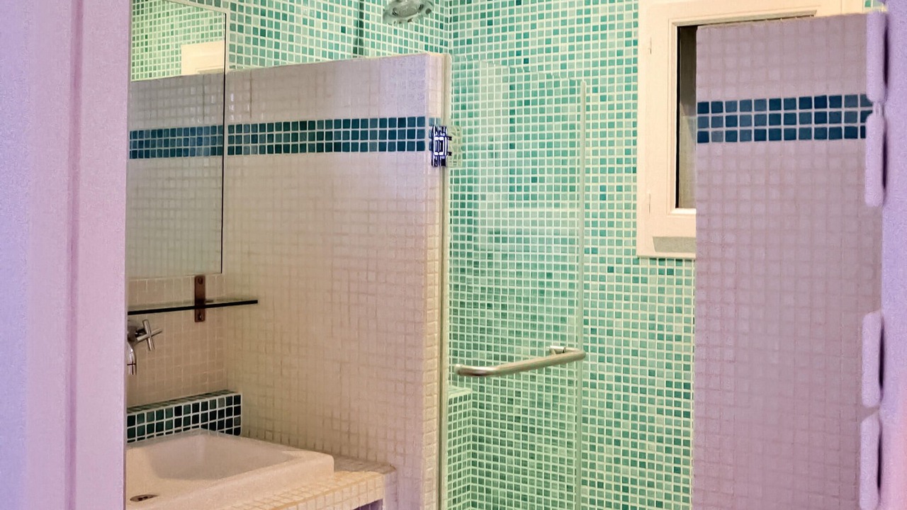 Photo of Bathroom in Saint-Andre-d'Olerargues