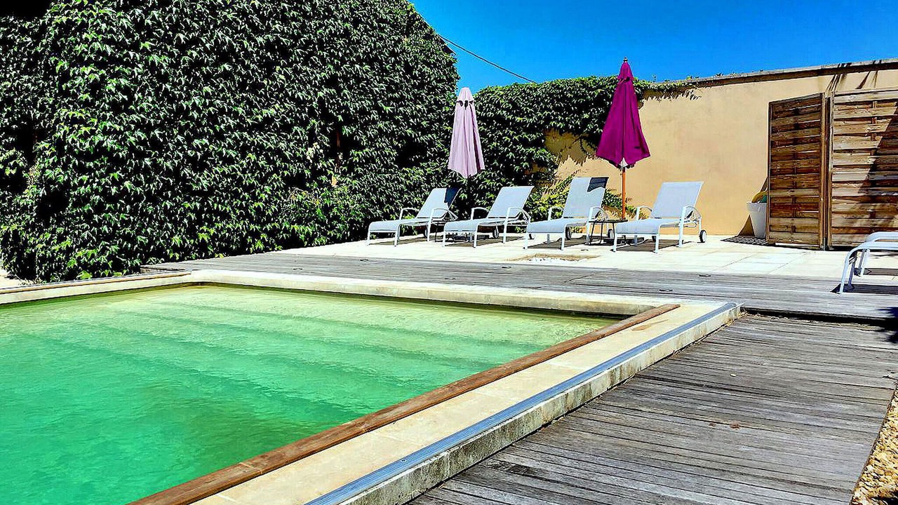 Photo of Outdoor in Violes