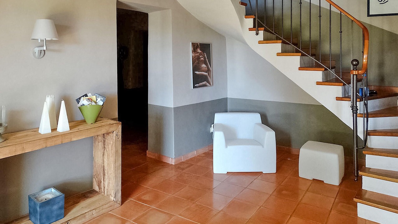 Photo of Others in Violes