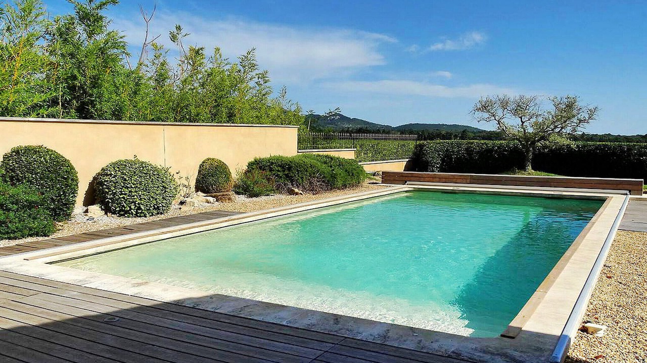 Photo of Outdoor in Violes