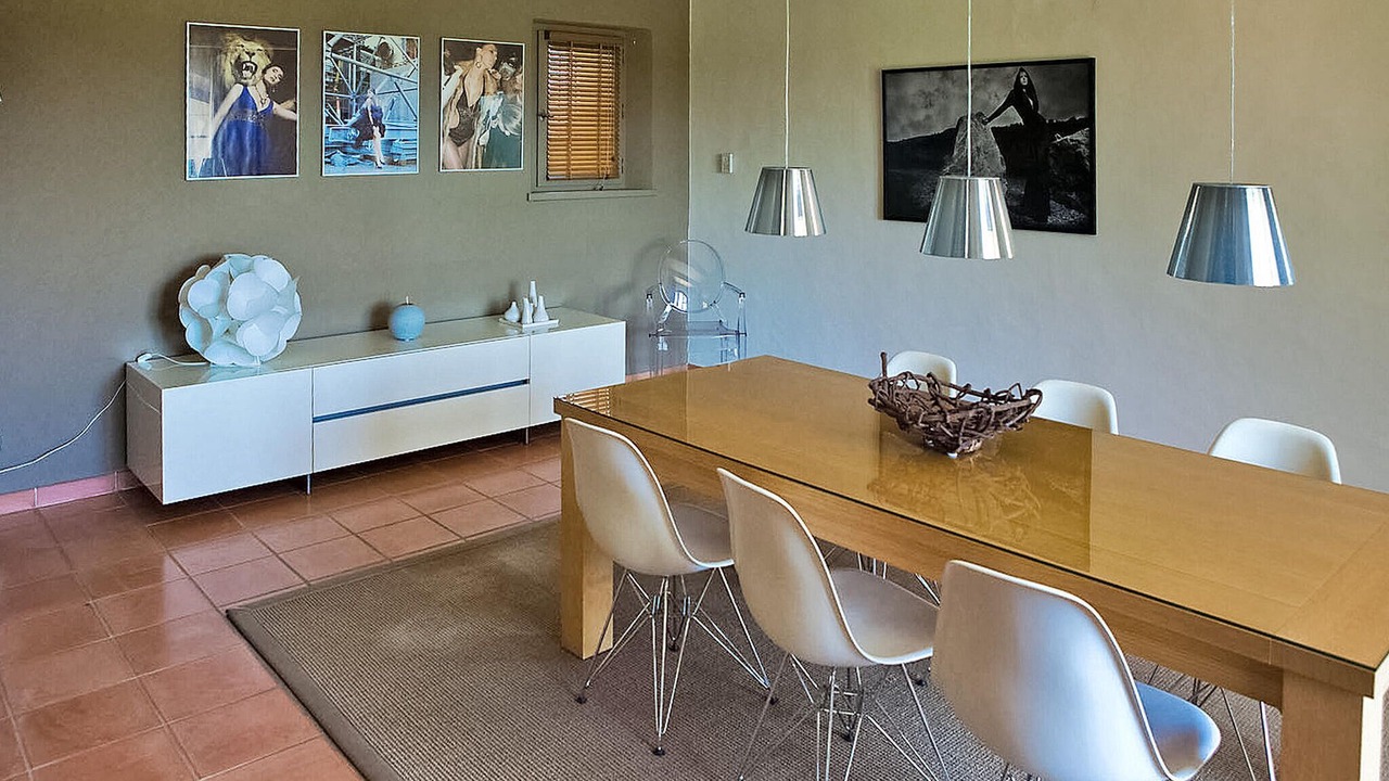 Photo of Others in Violes