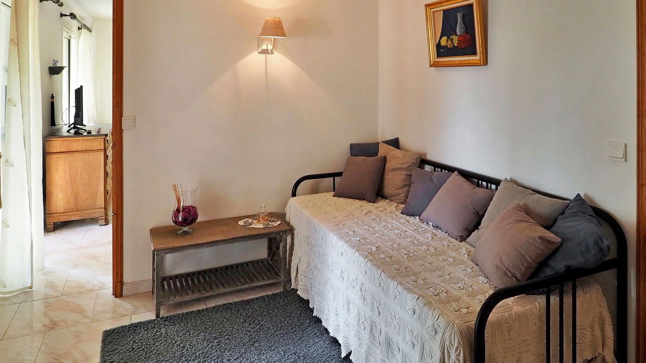 Photo of Others in Mouries