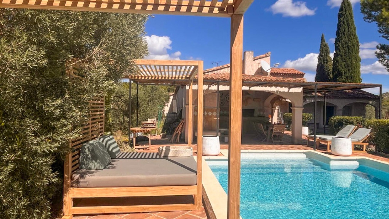 Photo of Outdoor in Mouries